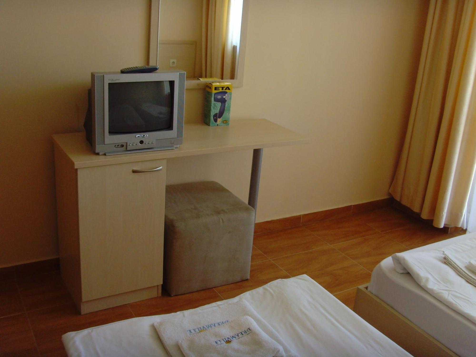 Complex Sunny Dreams Aparthotel Pantai Sunny Bagian luar foto