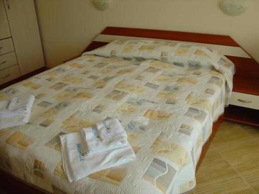 Complex Sunny Dreams Aparthotel Pantai Sunny Bagian luar foto